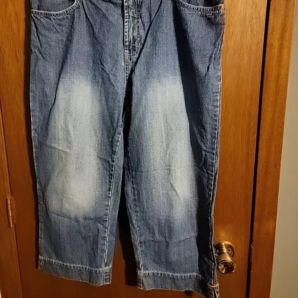 Women’s Size 16 Women’s Blue Jean Capris. Faded Glory Crops